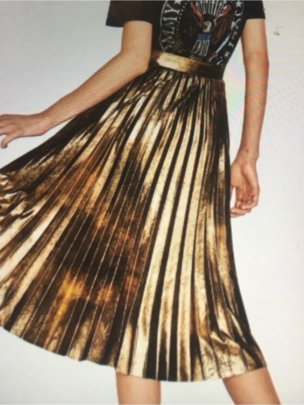Chelsea & Violet Metallic Gold Pleated Skirt